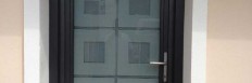 Pose de porte d'entrée en Aluminium à Eysines
