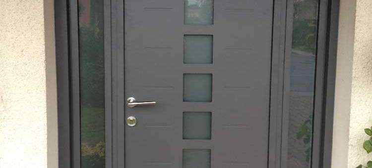 Pose de porte d'entrée en Aluminium à Mérignac